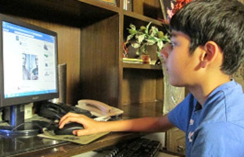  ऑनलाइन पढ़ाई से बच्चों की आंखों पर पड़ रहे दुष्प्रभाव