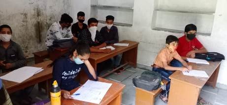  सरकारी दिशा निर्देशों को ताक में रख निजी विद्यालय ने चालू किया स्कूल